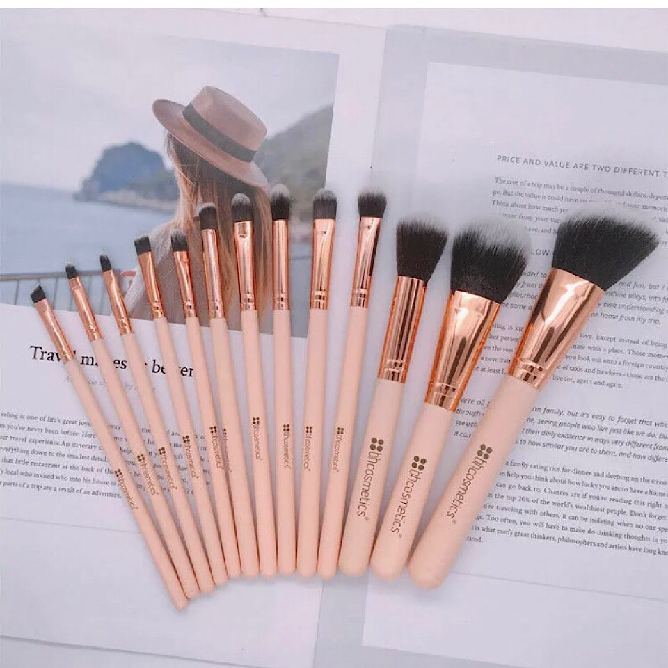 bộ cọ BH cosmetics BH chic piece brush set with cosmetics case