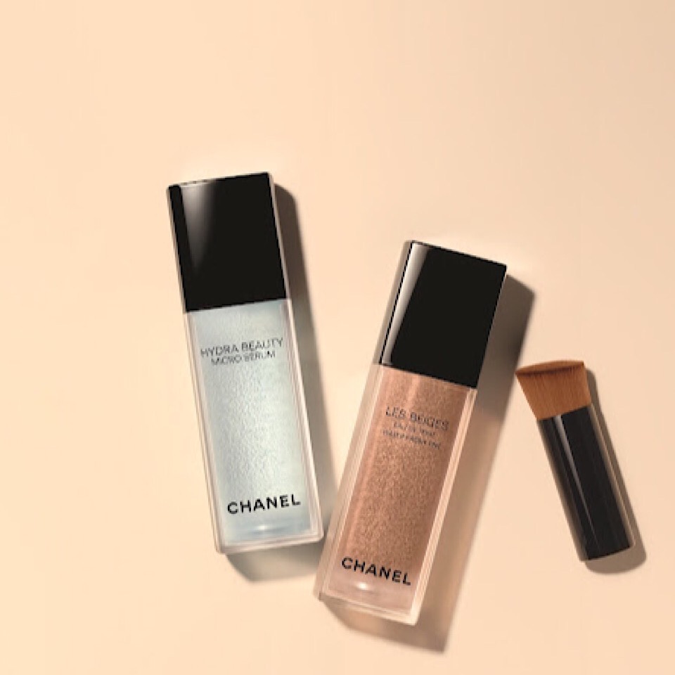 Kem Nền Chanel Les Beiges Eau de Teint Water Fresh Tint kèm cọ tán